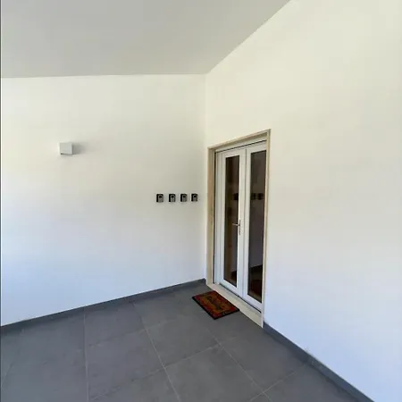 Green Home 게스트하우스 3*