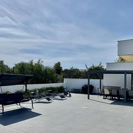 Green Home بيت ضيافة